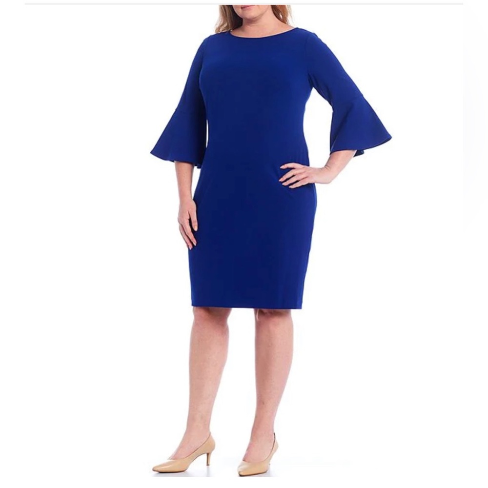 Plus Size Round Neck 3/4 Bell Sleeve Sheath Dress